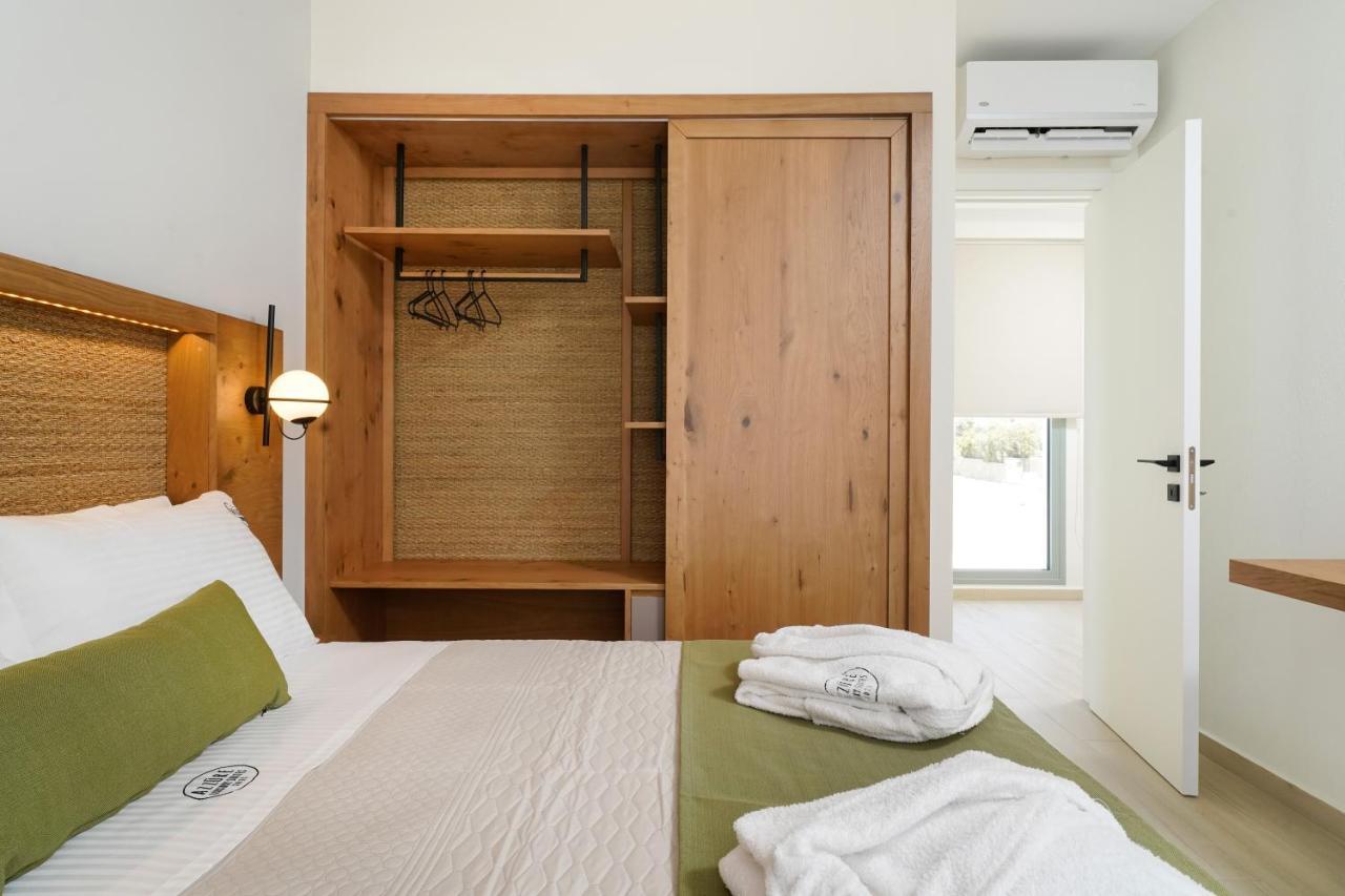 Azzure Luxury Suites Potos Buitenkant foto
