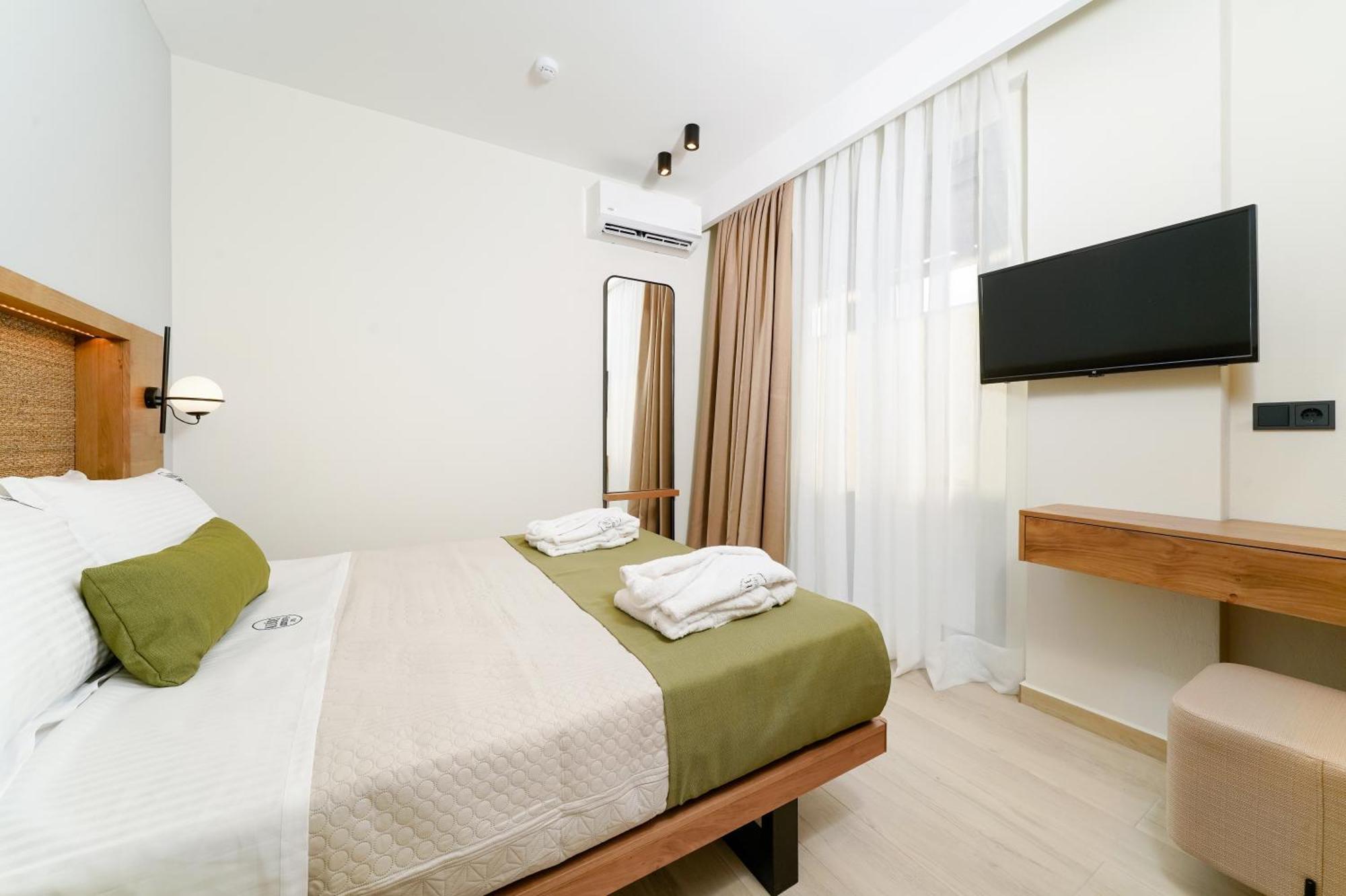 Azzure Luxury Suites Potos Buitenkant foto