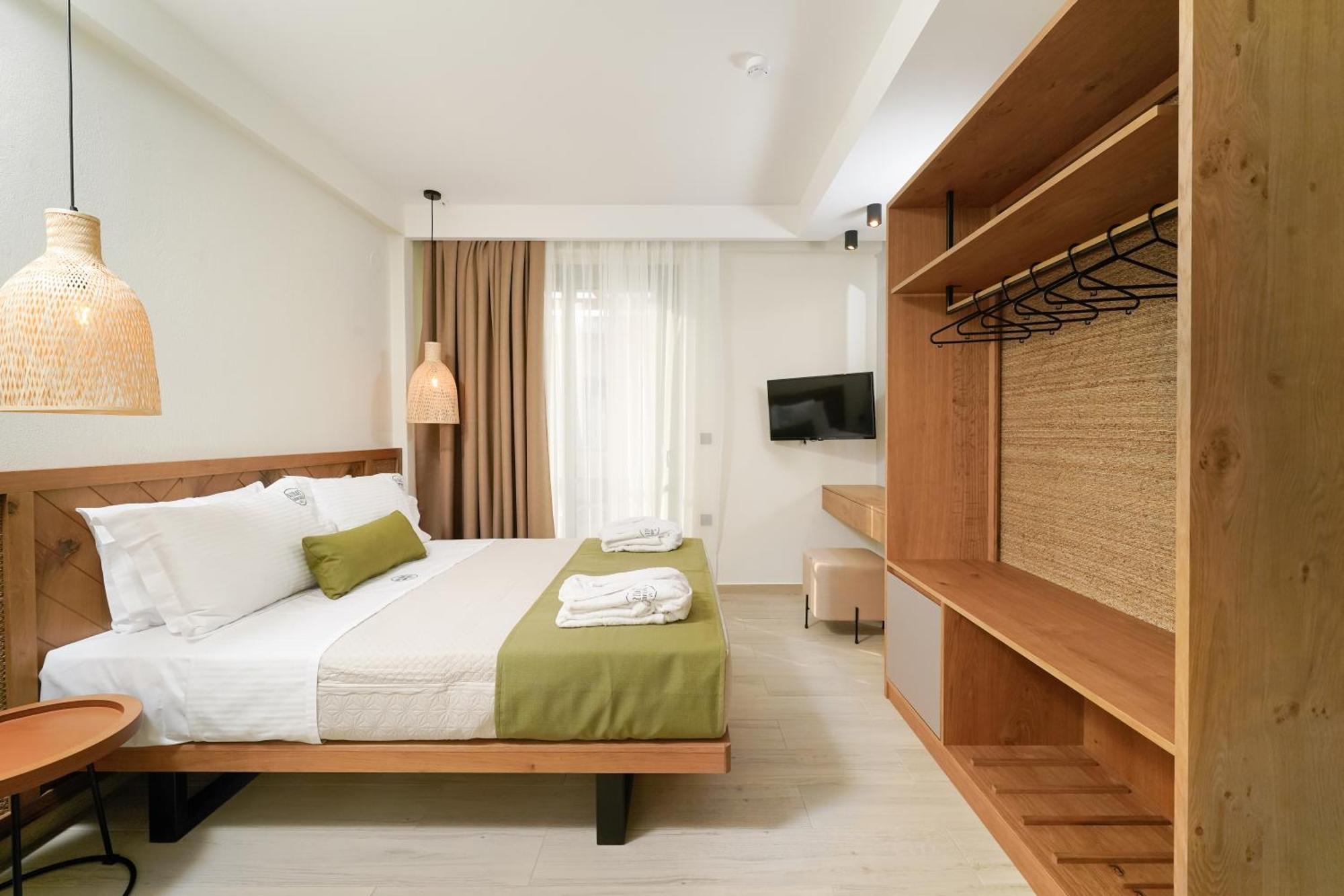 Azzure Luxury Suites Potos Buitenkant foto