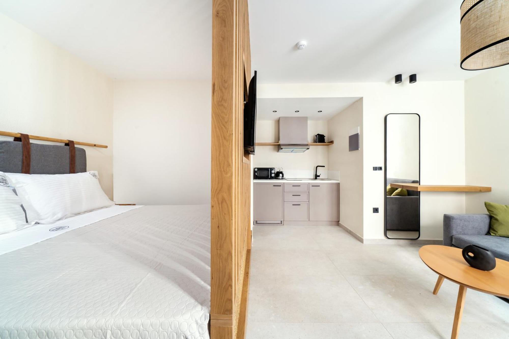 Azzure Luxury Suites Potos Buitenkant foto